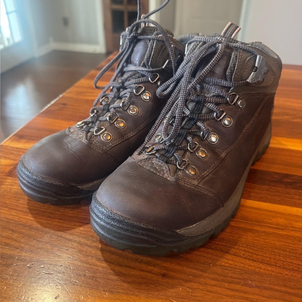 Men’s Timberland Trail Dust Gaucho hiking boot size 8 1/2
